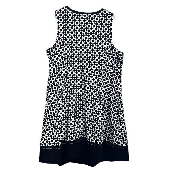 Lane Bryant Women’s Faux Wrap Dress Cotton Sleeveless Black White Geometric 24 - Picture 2 of 12
